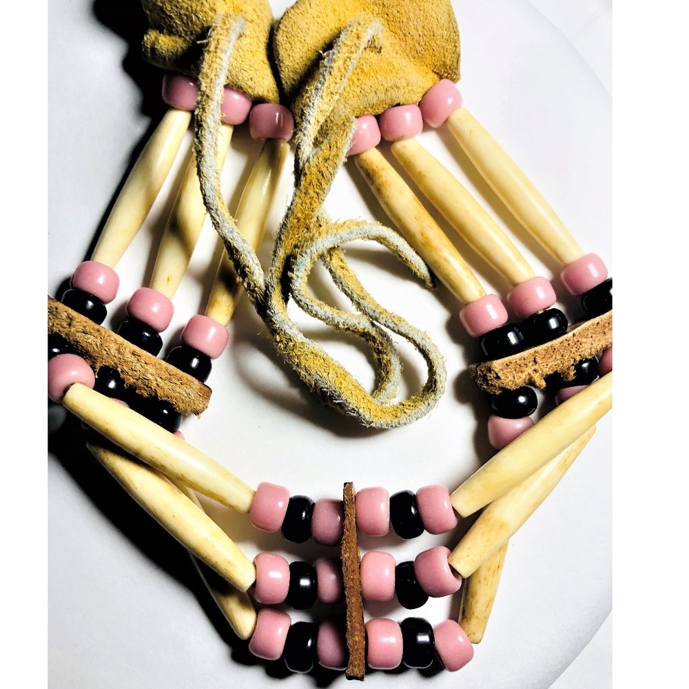 Nice Boho Gypsy Vintage Bone Bead Leather Choker